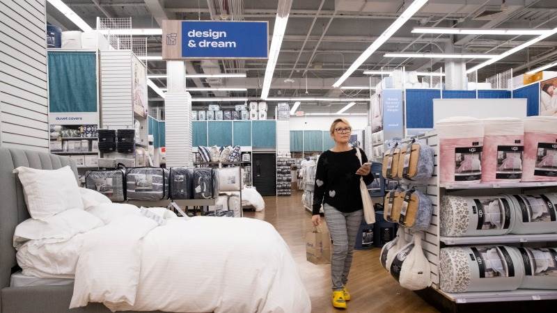 ارتفاع  مؤشر الإنفاق الشخصي الأمريكي  وتراجع الواردات واستقرار ثقة المستهلك