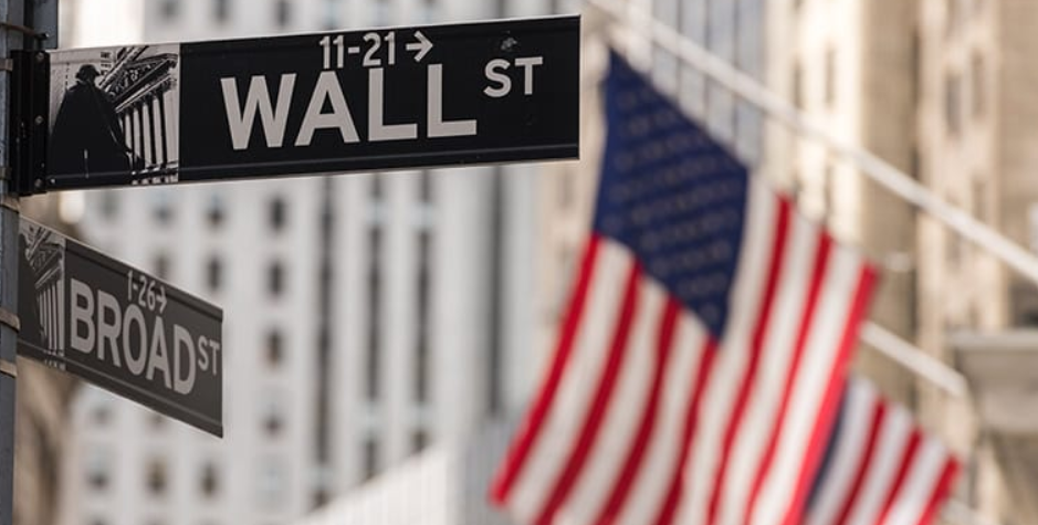 وول ستريت تقترب مجددًا من مستوياتها القياسية وسط ترقب حذر لبيانات التضخم.